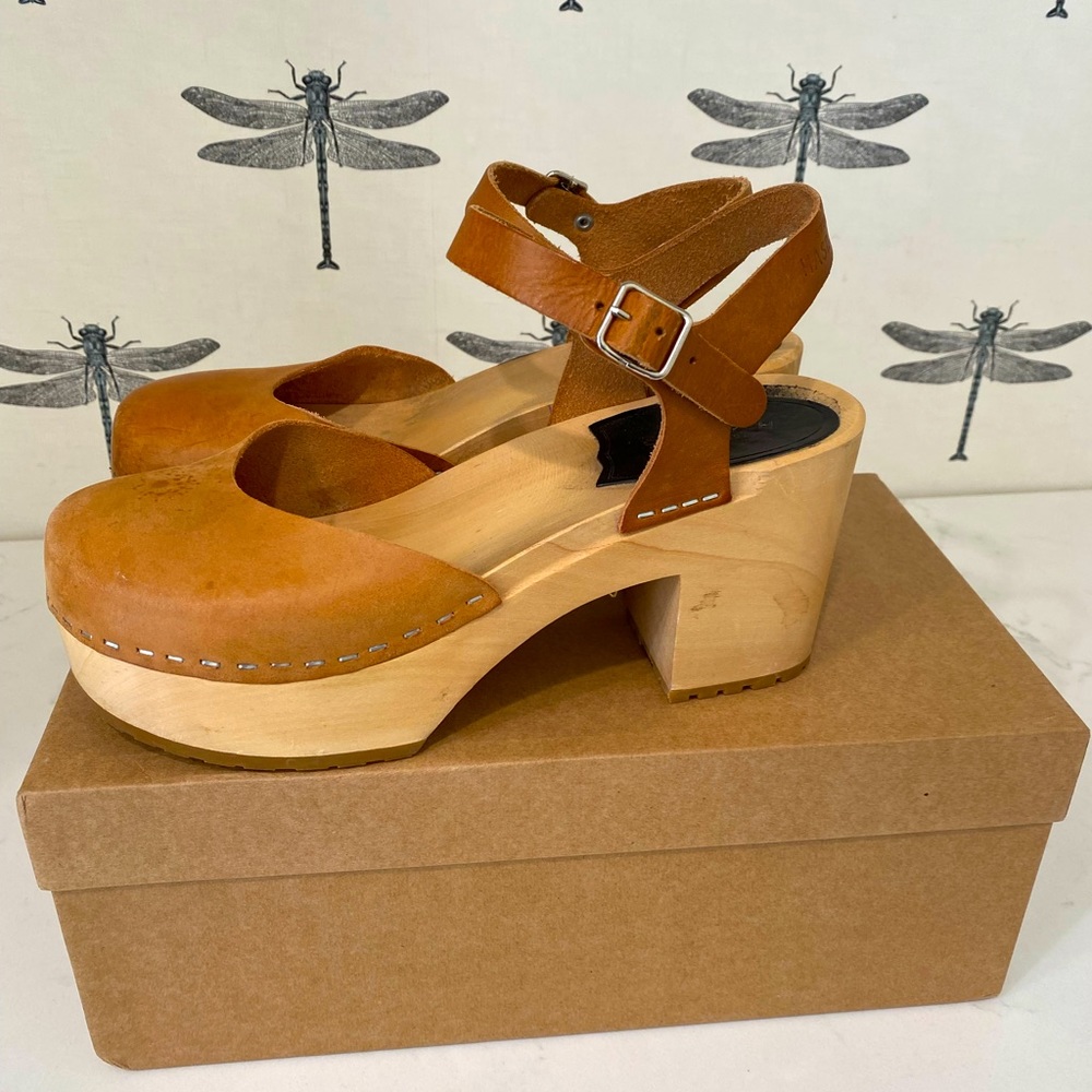 Swedish Hasbeens, Krillan strap clog, size 38, tan